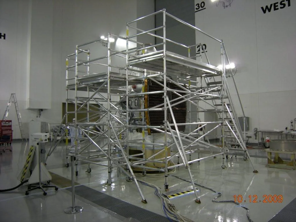 Custom aluminum scaffold structure in an industrial facility